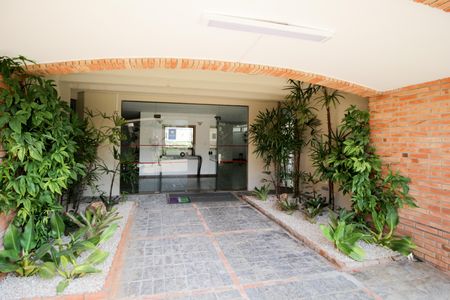 Apartamento à venda com 140m², 2 quartos e 2 vagas Apartamento à venda com 140m², 2 quartos e 2 vagasEntrada