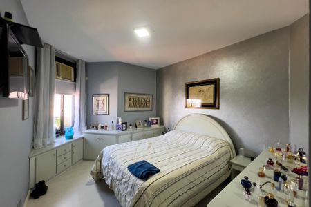 Apartamento à venda com 140m², 2 quartos e 2 vagas Apartamento à venda com 140m², 2 quartos e 2 vagasQuarto 1