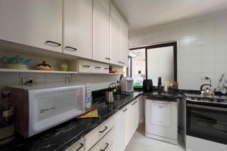 Apartamento à venda com 140m², 2 quartos e 2 vagas Apartamento à venda com 140m², 2 quartos e 2 vagasCozinha