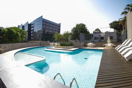 Apartamento à venda com 140m², 2 quartos e 2 vagas Apartamento à venda com 140m², 2 quartos e 2 vagasPiscina