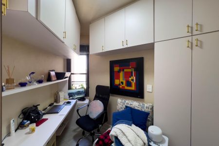 Apartamento à venda com 140m², 2 quartos e 2 vagas Apartamento à venda com 140m², 2 quartos e 2 vagasEscritório