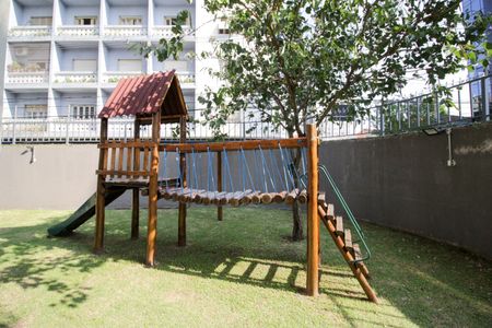 Apartamento à venda com 140m², 2 quartos e 2 vagas Apartamento à venda com 140m², 2 quartos e 2 vagasPlayground