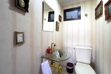 Apartamento à venda com 140m², 2 quartos e 2 vagas Apartamento à venda com 140m², 2 quartos e 2 vagasLavabo