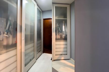 Apartamento à venda com 140m², 2 quartos e 2 vagas Apartamento à venda com 140m², 2 quartos e 2 vagasQuarto 1