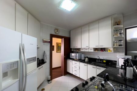 Apartamento à venda com 140m², 2 quartos e 2 vagas Apartamento à venda com 140m², 2 quartos e 2 vagasCozinha