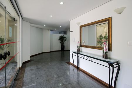 Apartamento à venda com 140m², 2 quartos e 2 vagas Apartamento à venda com 140m², 2 quartos e 2 vagasHall de entrada