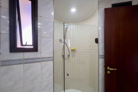 Apartamento à venda com 140m², 2 quartos e 2 vagas Apartamento à venda com 140m², 2 quartos e 2 vagasBanheiro do quarto 2