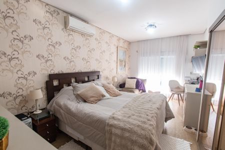 Casa à venda com 440m², 3 quartos e 3 vagas Casa à venda com 440m², 3 quartos e 3 vagasSuíte 3