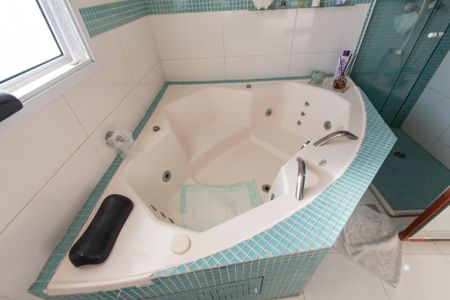 Casa à venda com 440m², 3 quartos e 3 vagas Casa à venda com 440m², 3 quartos e 3 vagasBanheiro da suíte 3