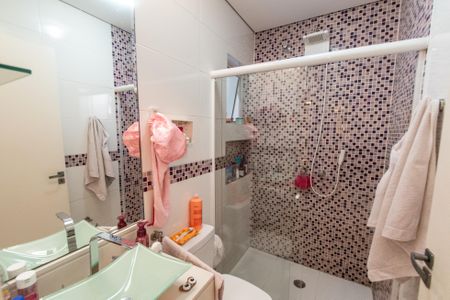 Casa à venda com 440m², 3 quartos e 3 vagas Casa à venda com 440m², 3 quartos e 3 vagasBanheiro da suíte 2