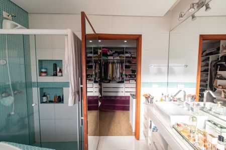 Casa à venda com 440m², 3 quartos e 3 vagas Casa à venda com 440m², 3 quartos e 3 vagasBanheiro da suíte 3