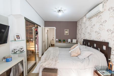 Casa à venda com 440m², 3 quartos e 3 vagas Casa à venda com 440m², 3 quartos e 3 vagasSuíte 3