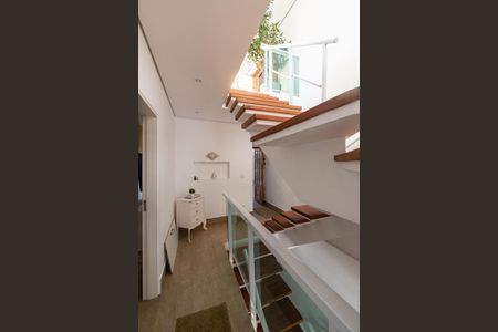 Casa à venda com 440m², 3 quartos e 3 vagas Casa à venda com 440m², 3 quartos e 3 vagasCorredor