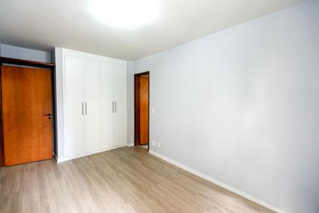 Suite de apartamento à venda com 2 quartos, 99m² em Centro, Campinas