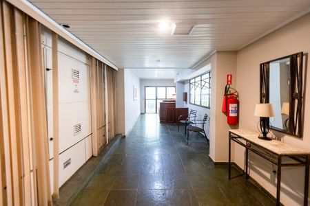 Apartamento à venda com 99m², 2 quartos e 1 vagaHall social