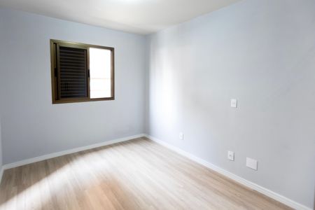 Quarto de apartamento à venda com 2 quartos, 99m² em Centro, Campinas