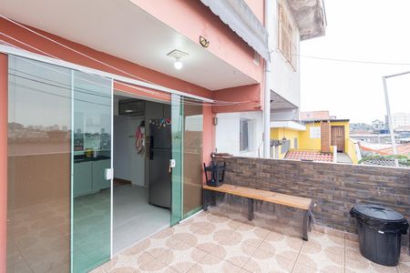 Casa à venda com 170m², 4 quartos e 2 vagas Casa à venda com 170m², 4 quartos e 2 vagasSacada