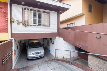 Casa à venda com 170m², 4 quartos e 2 vagas Casa à venda com 170m², 4 quartos e 2 vagasGaragem