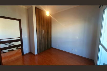 Casa de condomínio para alugar com 219m², 3 quartos e 6 vagasQuarto 1