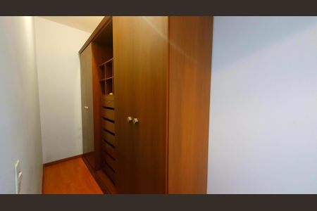 Casa de condomínio para alugar com 219m², 3 quartos e 6 vagasQuarto 1