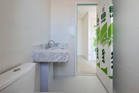 Apartamento à venda com 75m², 2 quartos e 1 vaga Apartamento à venda com 75m², 2 quartos e 1 vagaBanheiro da Suíte 2