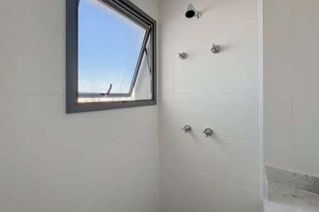 Apartamento à venda com 75m², 2 quartos e 1 vaga Apartamento à venda com 75m², 2 quartos e 1 vagaBanheiro da Suíte 1