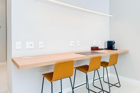 Apartamento à venda com 75m², 2 quartos e 1 vaga Apartamento à venda com 75m², 2 quartos e 1 vagaLounge