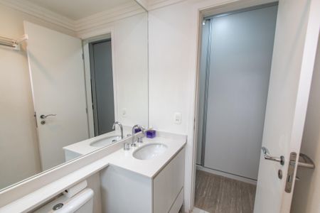 Apartamento à venda com 92m², 2 quartos e 2 vagasBanheiro da suíte 2