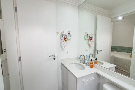 Apartamento à venda com 92m², 2 quartos e 2 vagasBanheiro da suíte 1