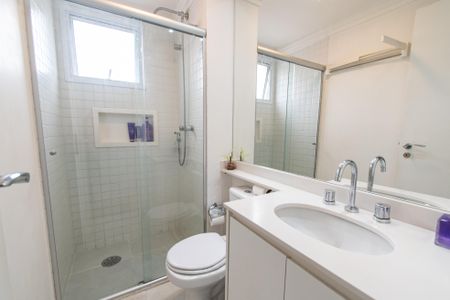 Apartamento à venda com 92m², 2 quartos e 2 vagasBanheiro da suíte 2