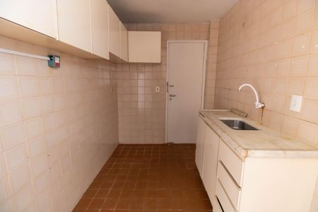Apartamento à venda com 62m², 2 quartos e 2 vagasCozinha e Área de Serviço
