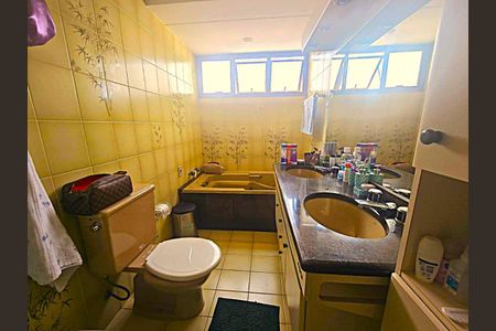 Apartamento à venda com 176m², 4 quartos e 3 vagas Apartamento à venda com 176m², 4 quartos e 3 vagasFoto 03