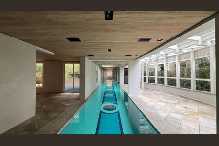 Apartamento à venda com 525m², 4 quartos e 6 vagas Apartamento à venda com 525m², 4 quartos e 6 vagasPiscina