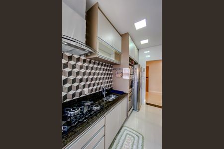 Apartamento à venda com 92m², 2 quartos e 2 vagasCozinha