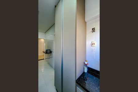 Apartamento à venda com 92m², 2 quartos e 2 vagasÁrea de Serviço