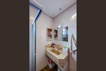 Apartamento à venda com 92m², 2 quartos e 2 vagasBanheiro da Suíte