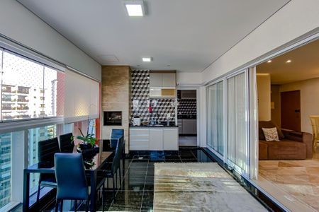 Apartamento à venda com 92m², 2 quartos e 2 vagasVaranda da Sala