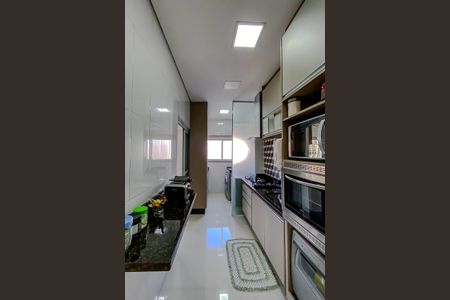 Apartamento à venda com 92m², 2 quartos e 2 vagasCozinha