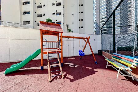 Apartamento à venda com 92m², 2 quartos e 2 vagasÁrea comum - Playground