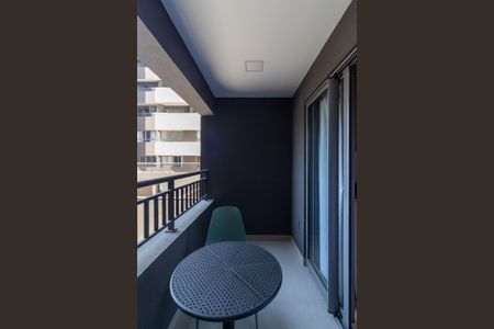 Studio para alugar com 19m², 1 quarto e sem vaga Studio para alugar com 19m², 1 quarto e sem vagaVaranda