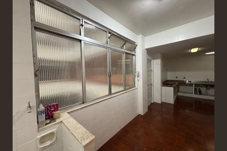 Apartamento à venda com 200m², 4 quartos e 1 vagaÁrea de serviço