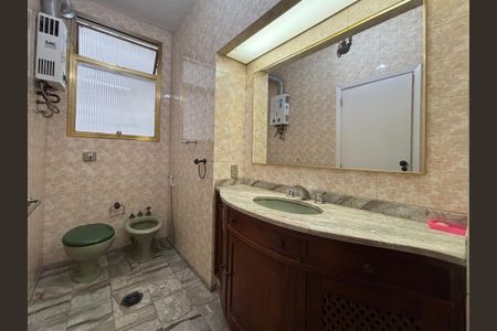 Apartamento à venda com 200m², 4 quartos e 1 vagaBanheiro da Suíte 4