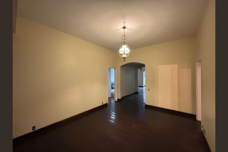 Apartamento à venda com 200m², 4 quartos e 1 vagaSala de jantar