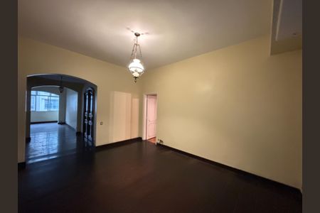 Apartamento à venda com 200m², 4 quartos e 1 vagaSala de jantar