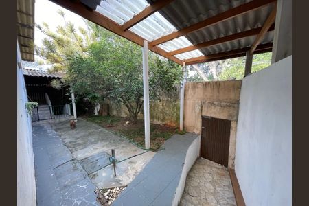 Casa à venda com 70m², 4 quartos e 2 vagasQuintal