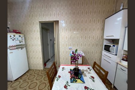 Casa à venda com 70m², 4 quartos e 2 vagasCozinha