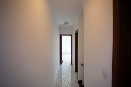 Casa à venda com 170m², 4 quartos e 2 vagasCorredor