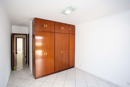 Casa à venda com 170m², 4 quartos e 2 vagasSuíte