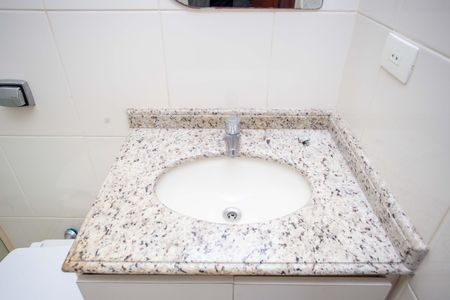 Casa à venda com 170m², 4 quartos e 2 vagasBanheiro da Suíte