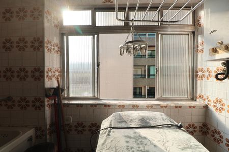 Apartamento para alugar com 103m², 3 quartos e 1 vagaÁrea de Serviço